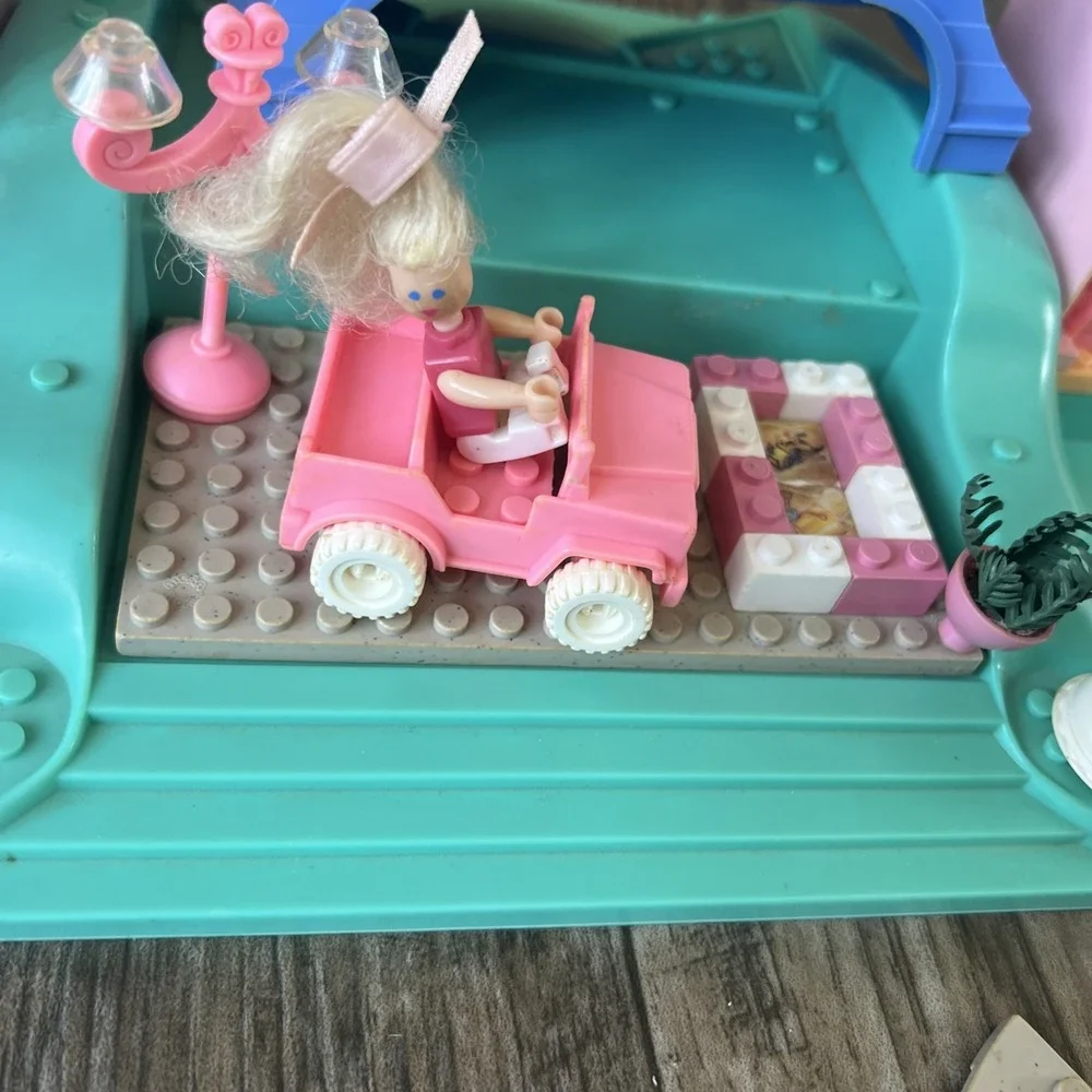 Mega Blocks Fantasy‎ Shopping Avenue 9404 Incomplete Missing Pieces Replacement